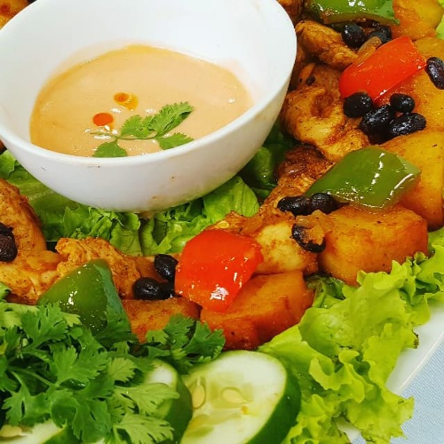 House Salad (M).
